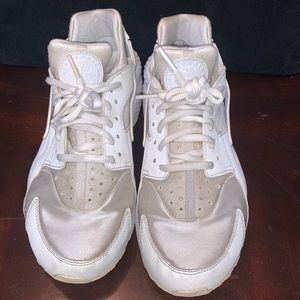 Nike Air Huarache 9.5